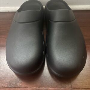Oofos Black Men's Clogs Mens sz 10/43